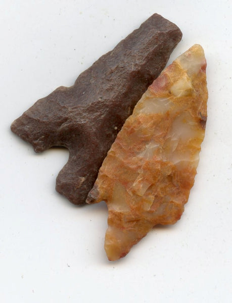 Lot of 2 various stone arrowheads, North Africa, Neolithic period, c.5000-3000 BC (Copy)