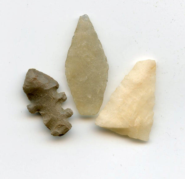 Lot of 3 various stone arrowheads, North Africa, Neolithic period, c.5000-3000 BC