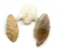 Lot of 3 various stone arrowheads, North Africa, Neolithic period, c.5000-3000 BC