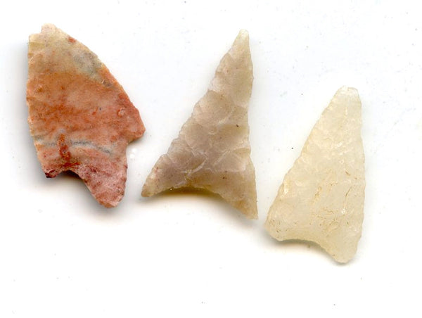 Lot of 3 various stone arrowheads, North Africa, Neolithic period, c.5000-3000 BC